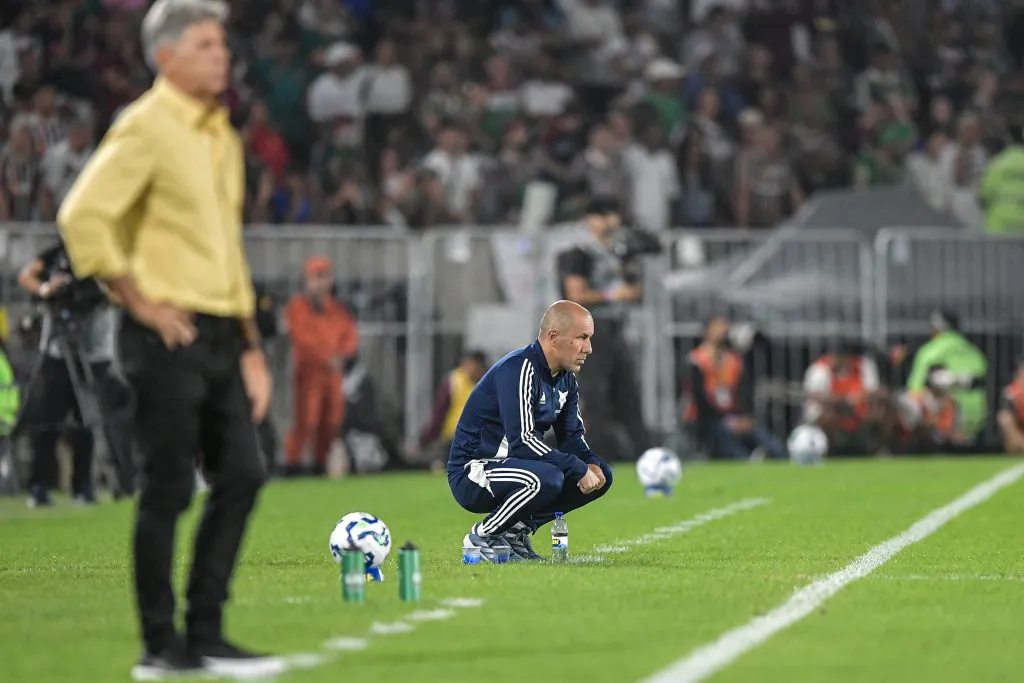 RJ – RIO DE JANEIRO – 17/07/2025 – BRASILEIRO A 2025, FLUMINENSE X CRUZEIRO – Leonardo Jardim tecnico do Cruzeiro durante partida contra o Fluminense no estadio Maracana pelo campeonato Brasileiro A 2025. Foto: Thiago Ribeiro/AGIF