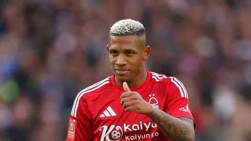 Danilo em campo pelo Nottingham Forest. Foto: Alex Pantling/Getty Images