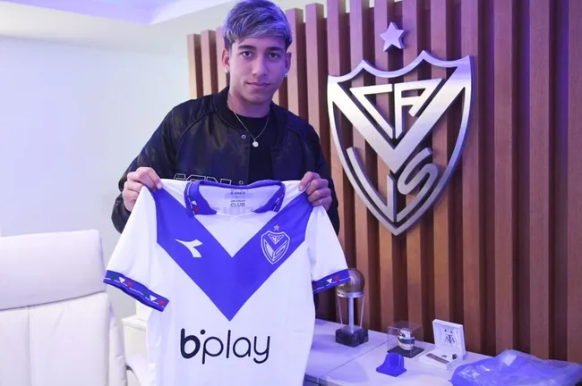 Maher Carrizo, atacante do Vélez (Imagem: Divulgação/ Vélez)