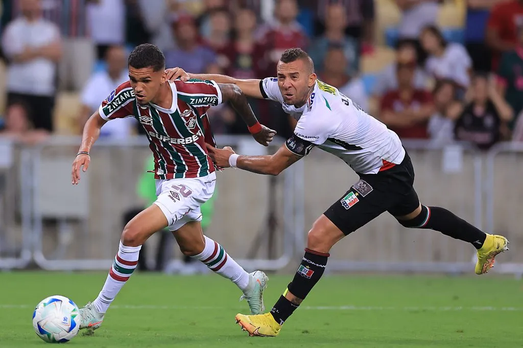 Riquelme Felipe em ação pelo Fluminense contra o Once Caldas-COL na Sul-Americana. Foto: Buda Mendes/Getty Images