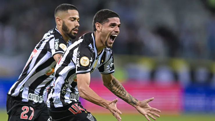 BELO HORIZONTE, BRAZIL - JUNE 25: Rubens of Atletico Mineiro celebrates after scoring the first goal of his team during a match between Atletico Mineiro and Fortaleza as part of Brasileirao 2022 at Mineirao Stadium on June 25, 2022 in Belo Horizonte, Brazil. (Photo by Pedro Vilela/Getty Images)