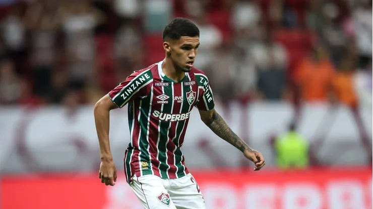Riquelme Felipe em ação pelo Fluminense