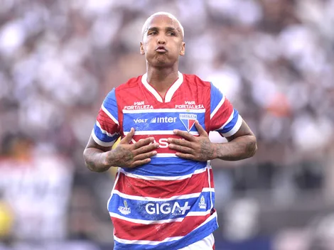 Deyverson responde vaias da torcida do Grêmio no Brasileirão, após marcar para o Fortaleza