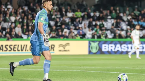 PR - CURITIBA - 18/10/2023 - BRASILEIRO A 2023, CORITIBA X CUIABA - Gabriel Vasconcelos goleiro do Coritiba durante partida contra o Cuiaba no estadio Couto Pereira pelo campeonato Brasileiro A 2023. Foto: Robson Mafra/AGIF