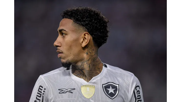 Rwan Cruz durante confronto contra o Vasco no Campeonato Carioca de 2025.