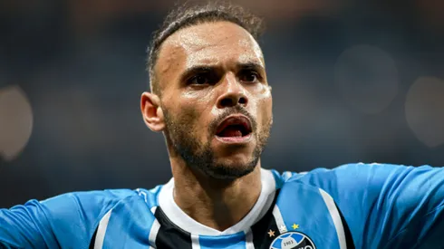Martin Braithwaite jogador do Gremio comemora seu gol durante partida contra o Corinthians no estadio Arena do Gremio pelo campeonato Brasileiro A 2025. Foto: Maxi Franzoi/AGIF
