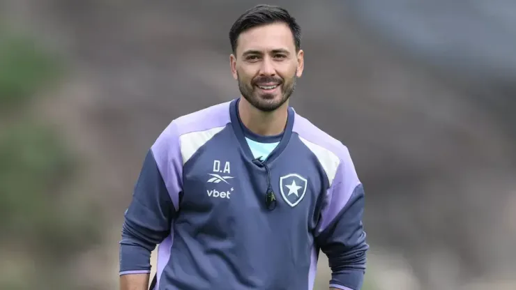 Davide Ancelotti em treino do Botafogo (Foto: Vítor Silva/Botafogo)