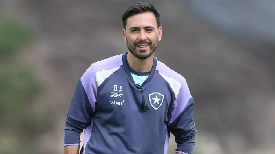 Davide Ancelotti em treino do Botafogo (Foto: Vítor Silva/Botafogo)