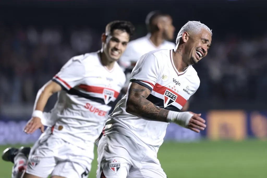 Luciano jogador do Sao Paulo comemora seu gol durante partida contra o Corinthians no estadio Morumbi pelo campeonato Brasileiro A 2025. Foto: Marcello Zambrana/AGIF