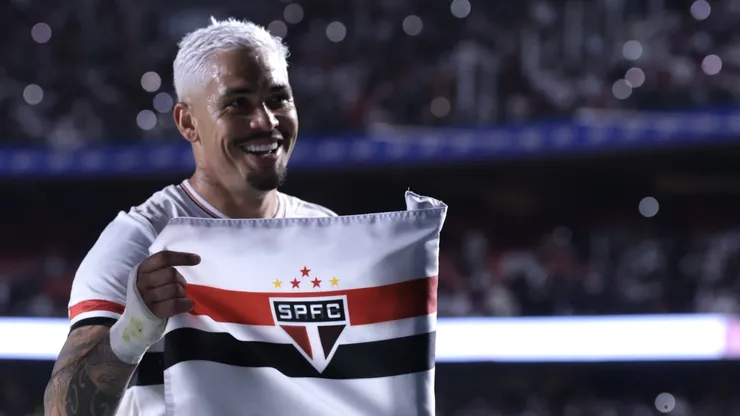 Luciano jogador do Sao Paulo comemora seu gol durante partida contra o Corinthians no estadio Morumbi pelo campeonato Brasileiro A 2025. Foto: Marcello Zambrana/AGIF