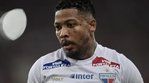 Marinho durante confronto contra o Flamengo no Brasileirão 2025.
