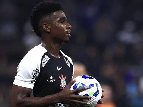 Dorival explica escolha por Félix Torres na lateral em derrota do Corinthians