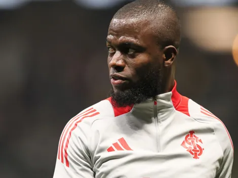 Torcedores pedem fim de Valencia no Internacional e indicam nome ideal