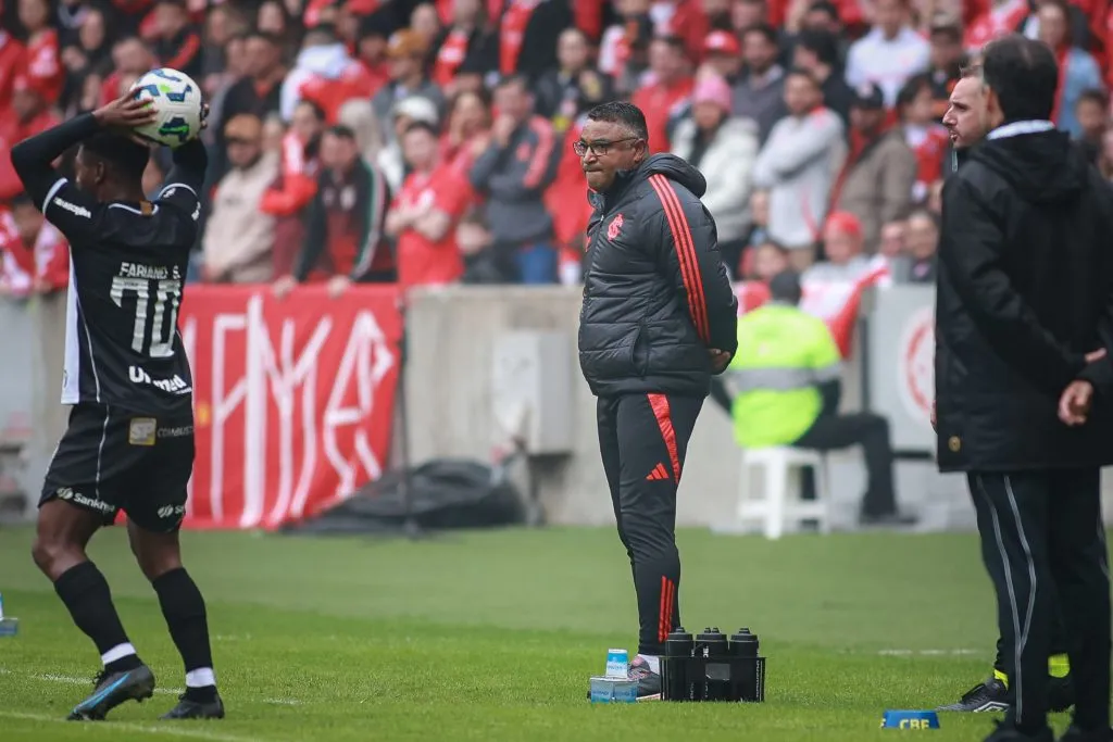 Roger Machado, técnico do Internacional. Foto: Maxi Franzoi/AGIF
