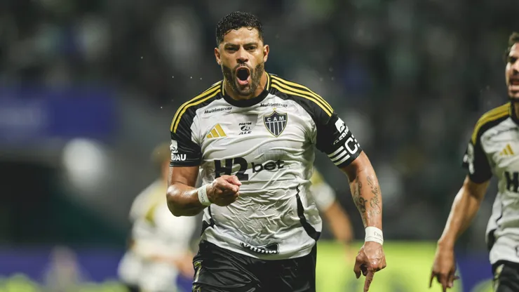 Hulk comemora mais um gol de falta. Foto: Atlético
