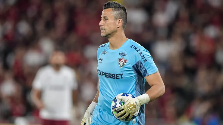 Fabio goleiro do Fluminense durante partida contra o Flamengo no estadio Maracana pelo campeonato Brasileiro A 2025. Foto: Thiago Ribeiro/AGIF