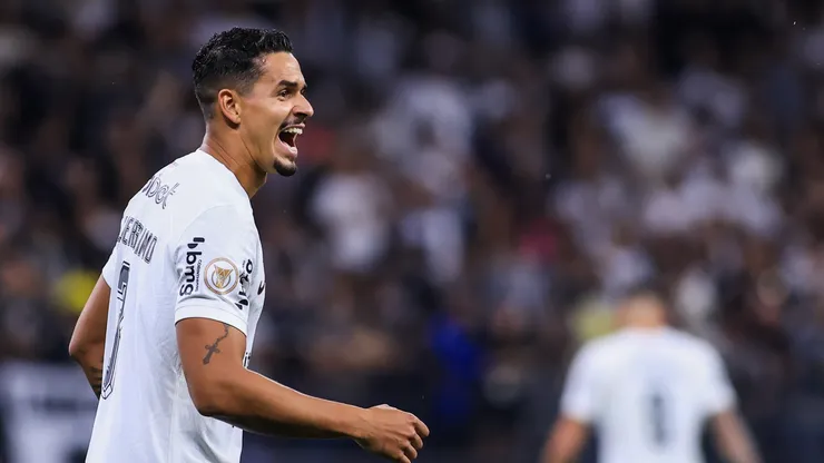 Lucas Veríssimo jogador do Corinthians durante partida contra o Flamengo no estádio Arena Corinthians pelo campeonato Brasileiro A 2023. Foto: Marcello Zambrana/AGIF