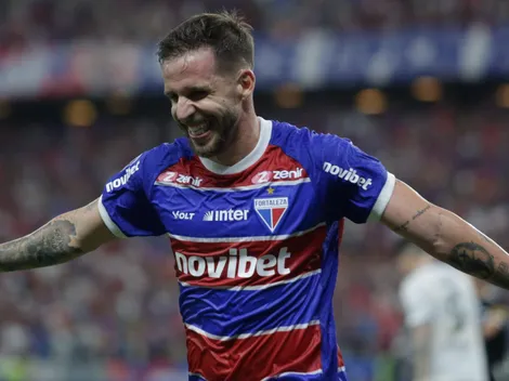 Fortaleza acaba com chances de saída e renova com Lucas Sasha