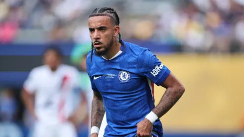 Malo Gusto, camisa 27 do Chelsea FC, reage durante a final da Copa do Mundo de Clubes da FIFA 2025 entre Chelsea FC e Paris Saint-Germain no Estádio MetLife, em 13 de julho de 2025, em East Rutherford, Nova Jersey. (Foto de Alex Grimm/Getty Images)