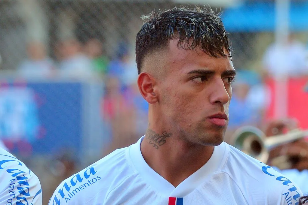 BA – SALVADOR – 08/12/2024 – BRASILEIRO A 2024, BAHIA X ATLETICO-GO – Luciano Rodriguez, jogador do Bahia durante partida contra o Atletico-GO no estadio Arena Fonte Nova pelo campeonato Brasileiro A 2024. Foto: Walmir Cirne/AGIF