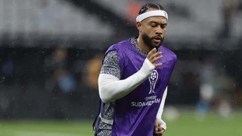 Memphis Depay jogador do Corinthians durante partida contra o Racing no estadio Arena Corinthians pelo campeonato Copa Sul-Americana 2024.