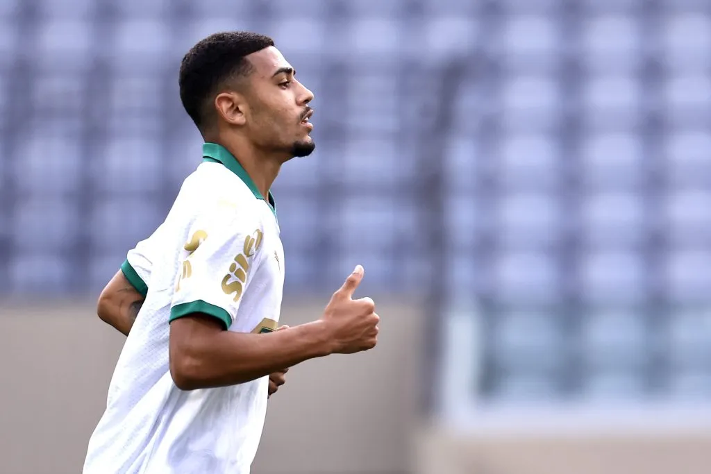 SP – BARUERI – 09/01/2025 – COPA SAO PAULO 2025, OESTE X PALMEIRAS – Riquelme Fillipi jogador do Palmeiras durante partida contra o Oeste no estadio Arena Barueri pelo campeonato Copa Sao Paulo 2025. Foto: Marcello Zambrana/AGIF