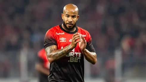 Patrick durante confronto contra a Chapecoense na Série B 2025.