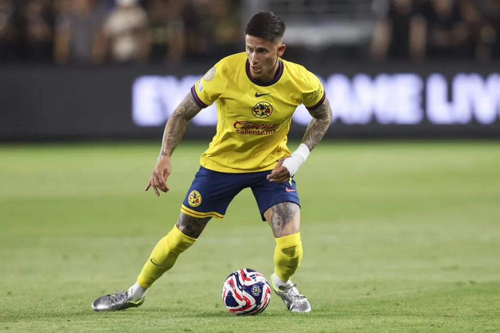 LOS ANGELES, CALIFORNIA – MAY 31: Brian Rodríguez #7 of América plays the ball during the FIFA Club World Cup 2025 Play-In match between Los Angeles Football Club and Club America at BMO Stadium on May 31, 2025 in Los Angeles, California. (Photo by Jessie Alcheh/Getty Images)