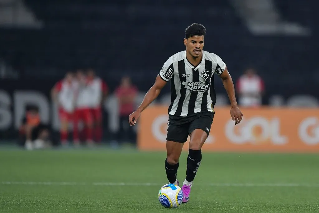 Danilo Barbosa durante partida contra o Athletico-PR no Campeonato Brasileiro de 2024. Foto: Thiago Ribeiro/AGIF
