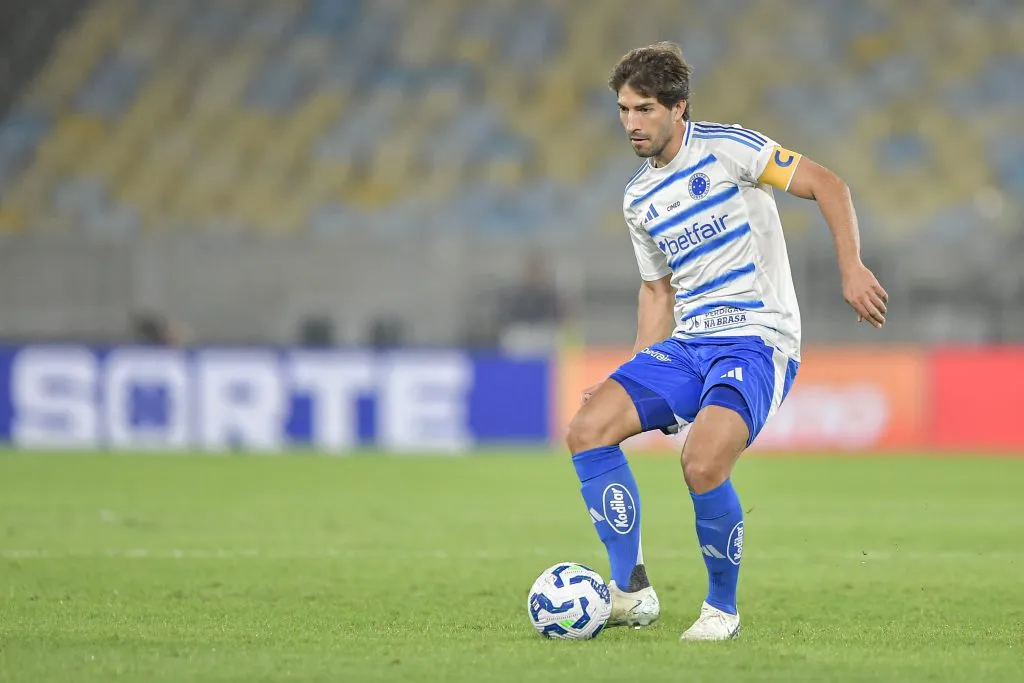 Lucas Silva jogador do Cruzeiro durante partida contra o Fluminense pelo campeonato Brasileiro A 2025. Foto: Thiago Ribeiro/AGIF