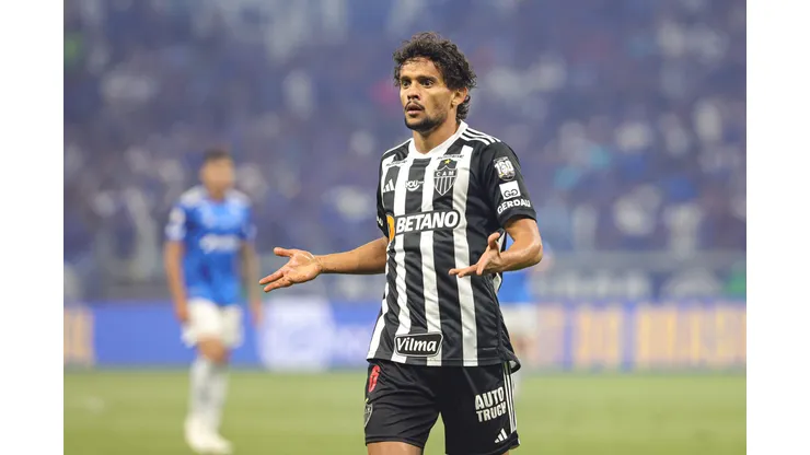 MG - BELO HORIZONTE - 10/08/2024 - BRASILEIRO A 2024, CRUZEIRO X ATLETICO-MG - Gustavo Scarpa jogador do Atletico-MG durante partida contra o Cruzeiro no estadio Mineirao pelo campeonato Brasileiro A 2024. Foto: Gilson Lobo/AGIF
