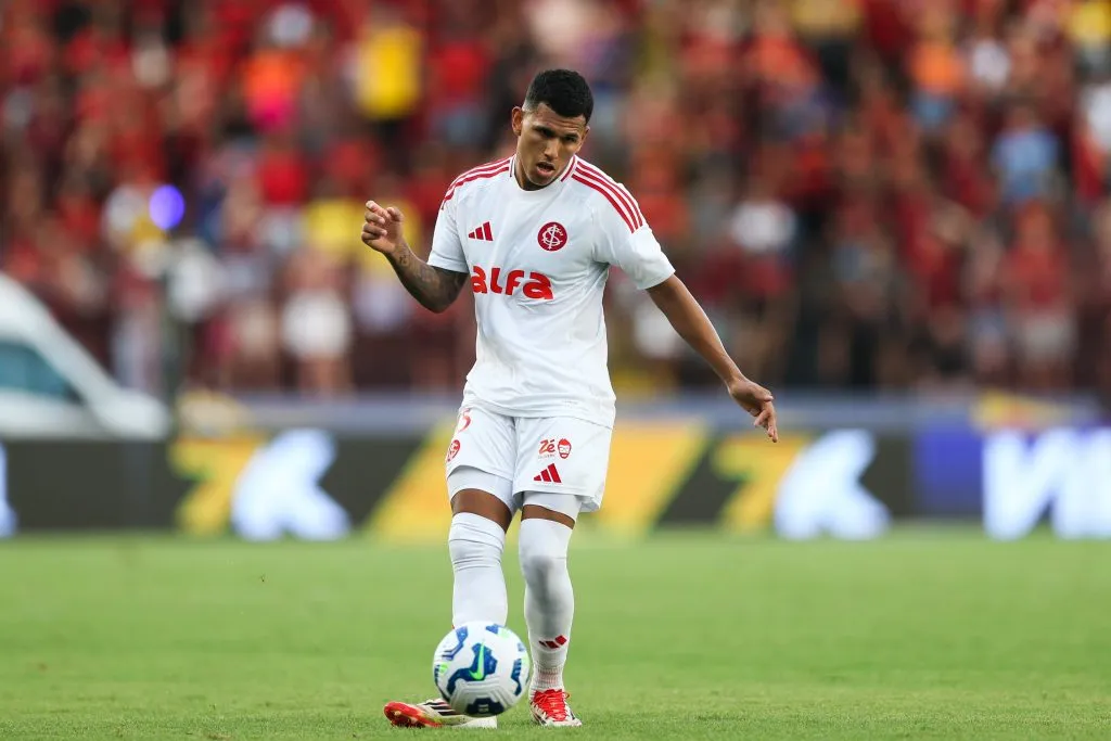 PE – RECIFE – 25/05/2025 – BRASILEIRO A 2025, SPORT X INTERNACIONAL – Aguirre jogador do Internacional durante a partida entre Sport e Internacional no Estadio da Ilha do Retiro em Recife (PE), pelo campeonato brasileiro Serie A. Foto: Marlon Costa/AGIF