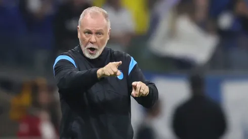 Mano Menezes pretende privilegiar o sistema ofensivo do Grêmio. Foto: Gilson Lobo/AGIF