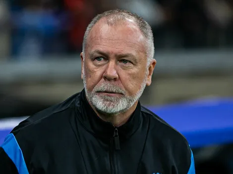 Grêmio de Mano Menezes é goleado pelo Cruzeiro no retorno do Brasileiro e torcida se revolta com elenco