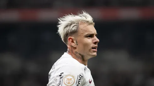 Roger Guedes jogador do Corinthians comemora seu gol durante partida contra o Atletico-MG no estadio Mineirao pelo campeonato Brasileiro A 2023.