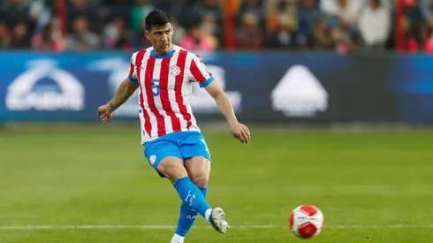 Balbuena em ação pela Seleção Paraguaia. (Foto: Gaston Brito Miserocchi/Getty Images)