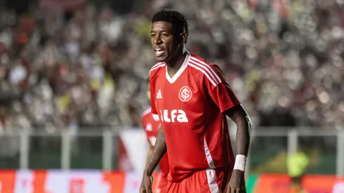 Vitão é um dos pilares da defesa do Internacional. Foto: Lucas Gabriel Cardoso/AGIF