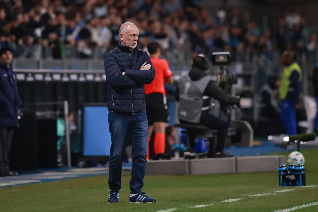 Trabalho de Mano Menezes no Grêmio vem sendo questionado. Foto: Maxi Franzoi/AGIF