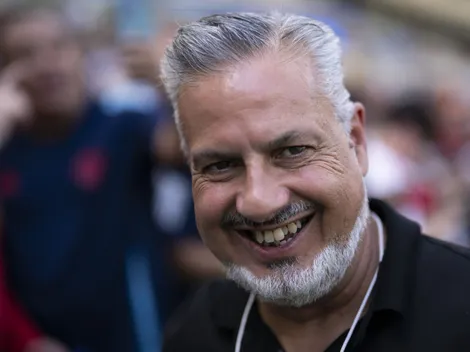 Torcida do Flamengo pressiona Boto por craque do Tottenham