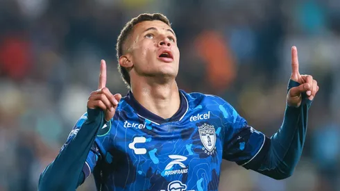 PACHUCA, MEXICO – APRIL 30: Nelson Deossa of Pachuca celebrates after scoring the team's second goal during the 2024 Concacaf Champions Cup semifinal second leg between Pachuca and America at Hidalgo Stadium on April 30, 2024 in Pachuca, Mexico. (Photo by Manuel Velasquez/Getty Images)
