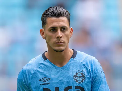 Técnico Mano Menezes elogia postura do atacante Cristian Pavón