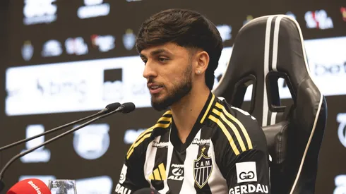 Biel durante entrevista de apresentação no Atlético-MG. Foto: Pedro Souza/Atlético