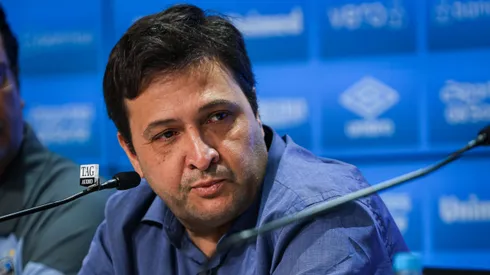 Direção do Grêmio trabalha para dar reforços ao técnico Mano Menezes. Foto: Maxi Franzoi/AGIF