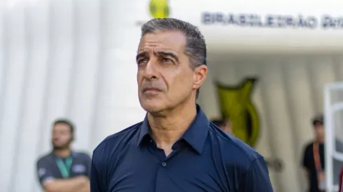 Renato Paiva em partida do Fortaleza contra o Bahia (Foto: Baggio Rodrigues/AGIF)