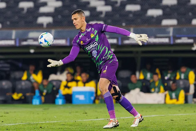 Aldair Quintana atuando no Bucaramanga – (Photo by Paulina Silva/Eurasia Sport Images/Getty Images)