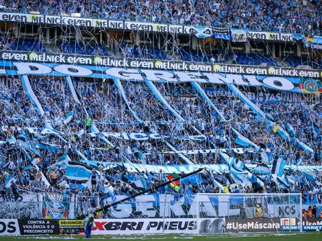 Torcida gremista pressiona para tirar ídolo da Calçada da Fama