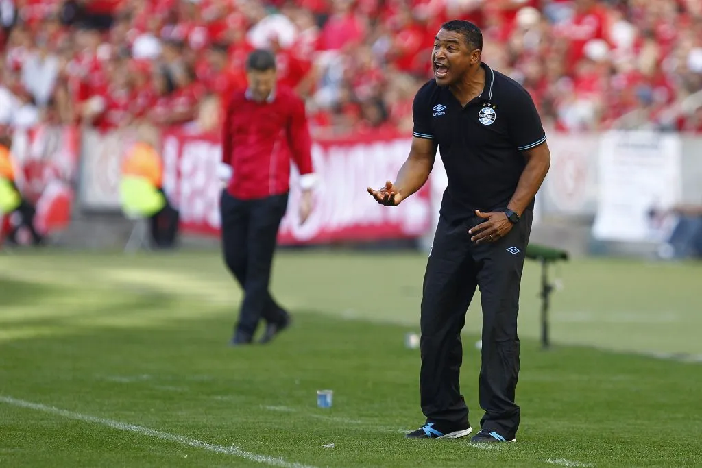 Roger Machado, quando era técnico do Grêmio. (Foto: Lucas Uebel/Getty Images)