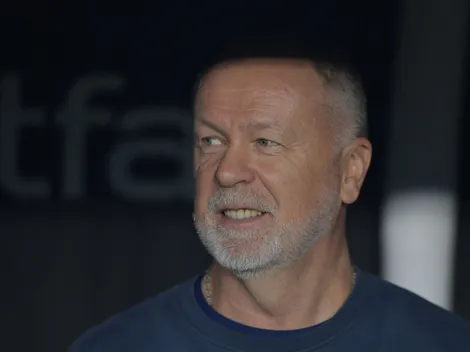 Jogador do Grêmio assusta Mano Menezes com lesão