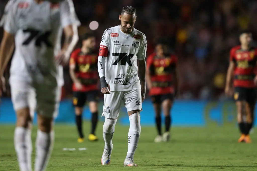 Neymar em Sport x Santos pelo Brasileirão 202.5 Foto: Marlon Costa/AGIF