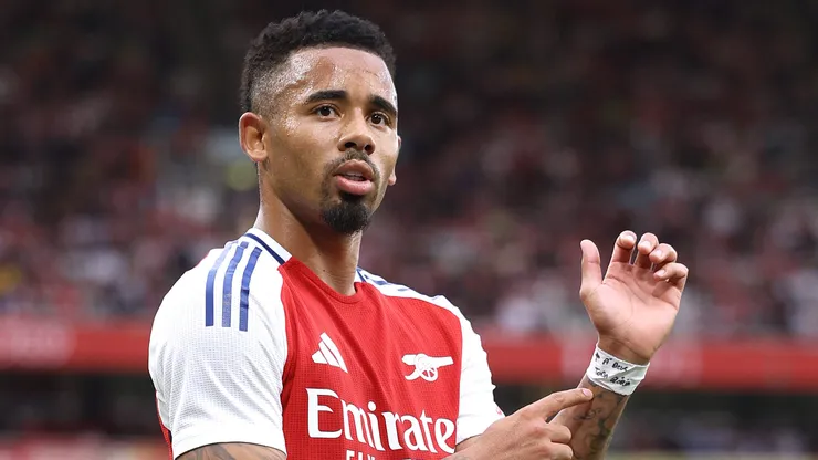 LONDON, ENGLAND - AUGUST 07: Gabriel Jesus of Arsenal celebrates after scoring the third goal during the pre-season friendly match between Arsenal and Bayer 04 Leverkusen at Emirates Stadium on August 07, 2024 in London, England. (Photo by Warren Little/Getty Images)